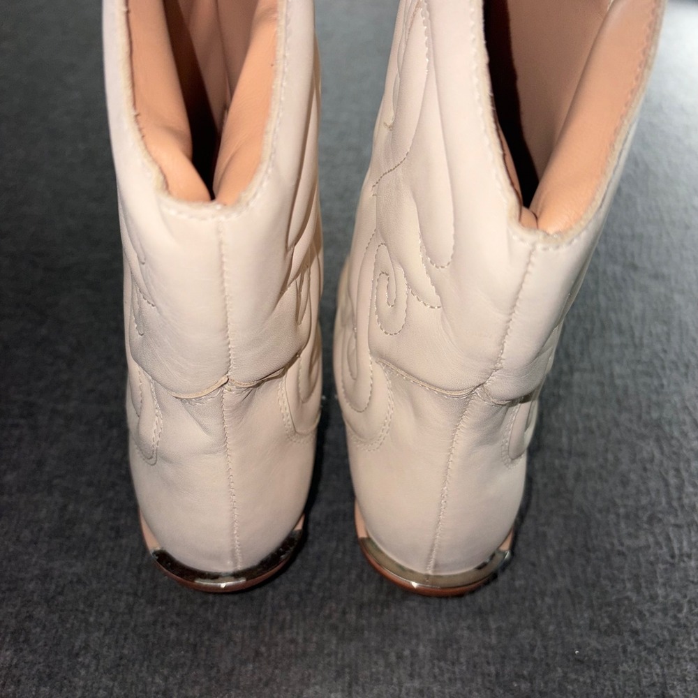Schutz Cream Leather Western Ankle Boots Pointed Toe Cuban Heel Size 9B - Picture 7 of 9